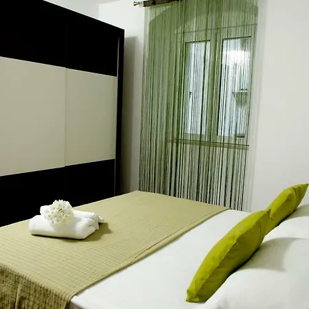 U Srcu Grada - Ilicev Prolaz *