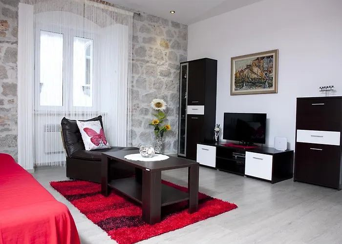 U Srcu Grada - Ilicev Prolaz * Split